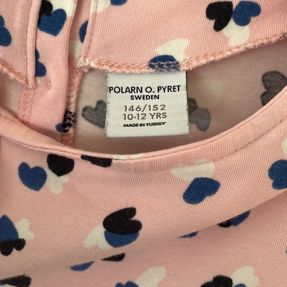 Polarn O. Pyret Sweden Pink button back dress with ruffle at sleeve - Picture 3 of 5